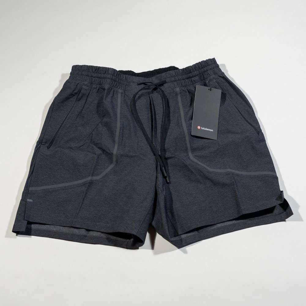 NEW W/ TAGS Lululemon License to Train Lined Short 7"